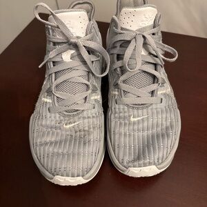 Nike LeBron Witness series basketball shoes